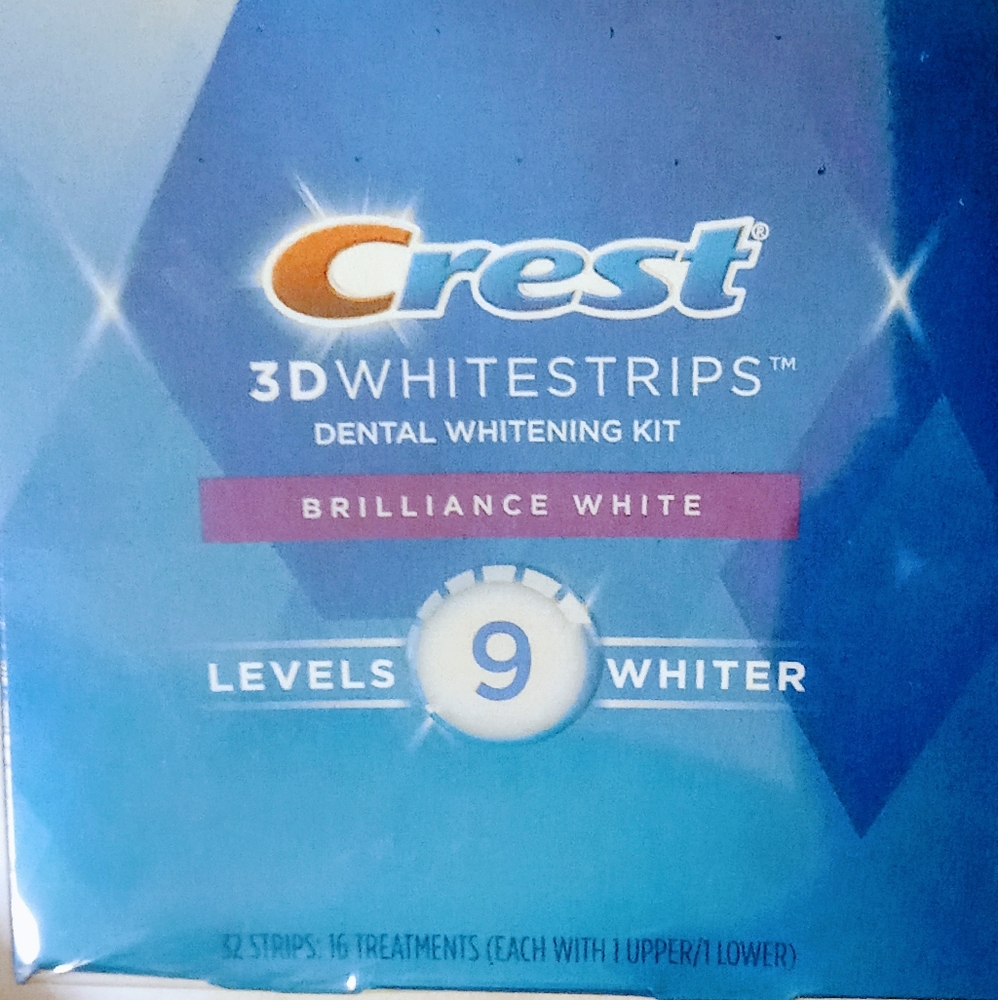 CREST 3 D WHITESTRIPS